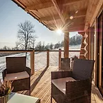Domek alpejski Na Skraju Lasu Z Jacuzzi, Balią Ogrodową